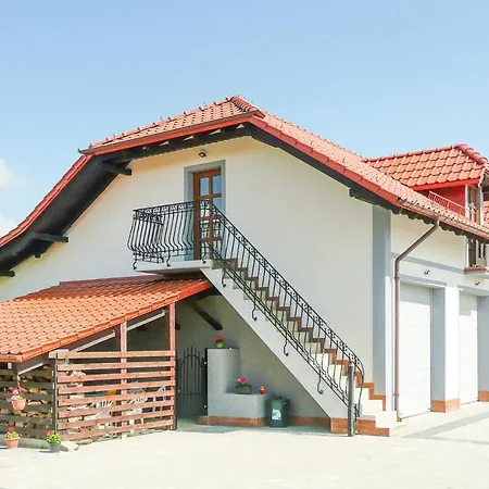 Nice Apartment In Borcz With Kitchen *