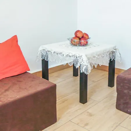 Apartment In With Kitchen *